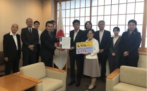 外務省・厚労省に提出しました！署名「世界エイズ・結核・マラリア対策基金第８次増資に日本の貢献を」
